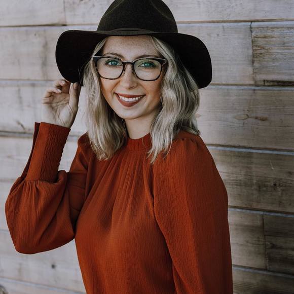 Meet your Posher, Tonisha - Picture 1 of 1